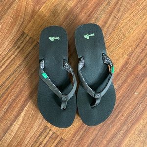 Sanuk sandals